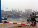 Port de Essaouira (Maroc) sous la brume. Septembre 2003