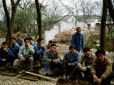 Lors d'un voyage en Chine en 1993, rencontre avec des travailleurs.