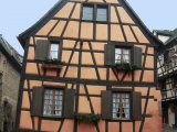 photo Les habitations traditionnelles de Leroy