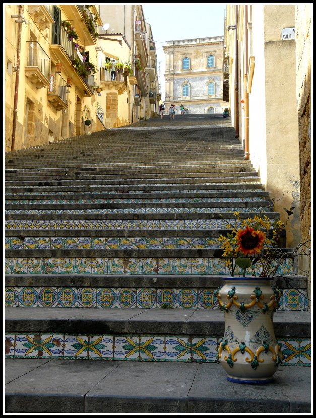 http://www.fou-de-voyage.com/photo/concours/grande/20201100928-les-escaliers.jpg