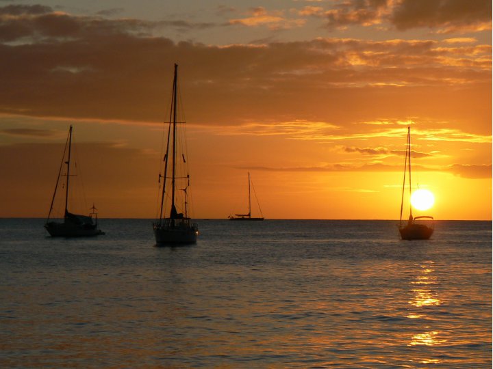 http://www.fou-de-voyage.com/photo/concours/grande/20220303453-coucher-soleil.jpg